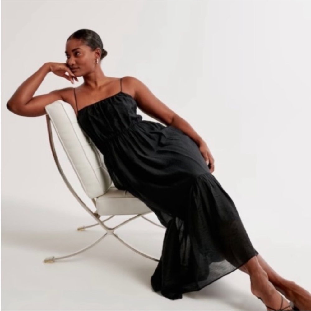 ABERCROMBIE BLACK MAXI DRESS LOW BACK M